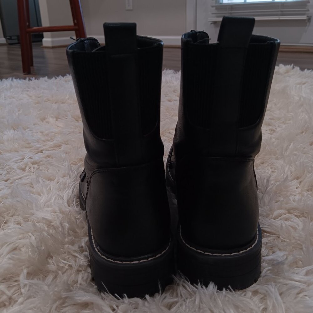 Womans black combat boots / Size 9 / Black - Picture 3 of 8